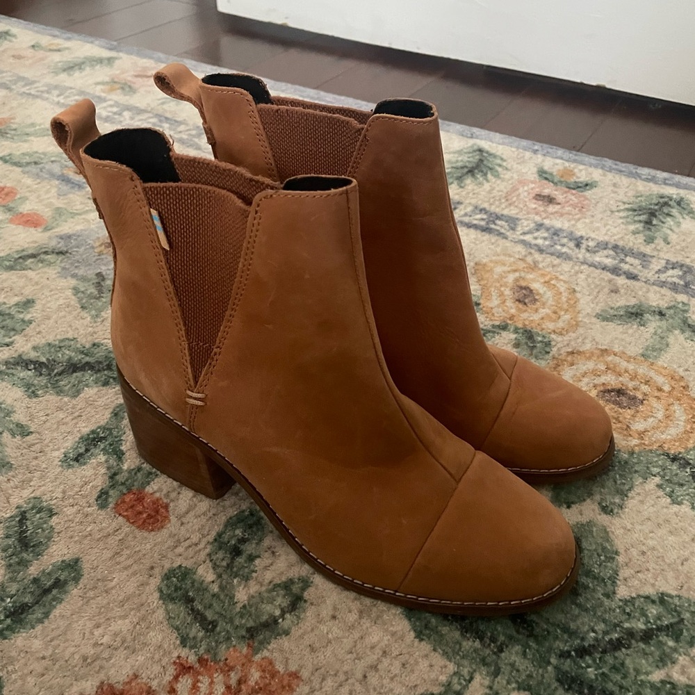 TOMS suede boots